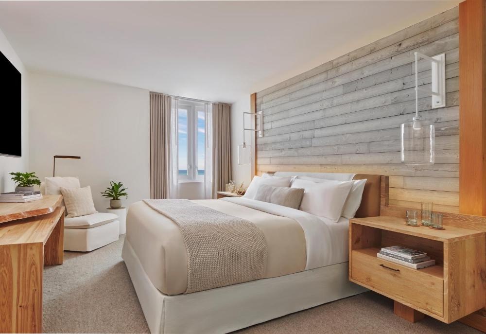 One-Bedroom King Suite with Balcony and Ocean View